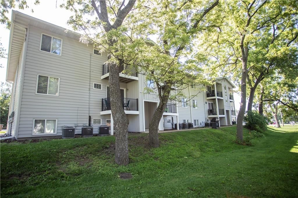 1010 N Walnut Street — photo 20