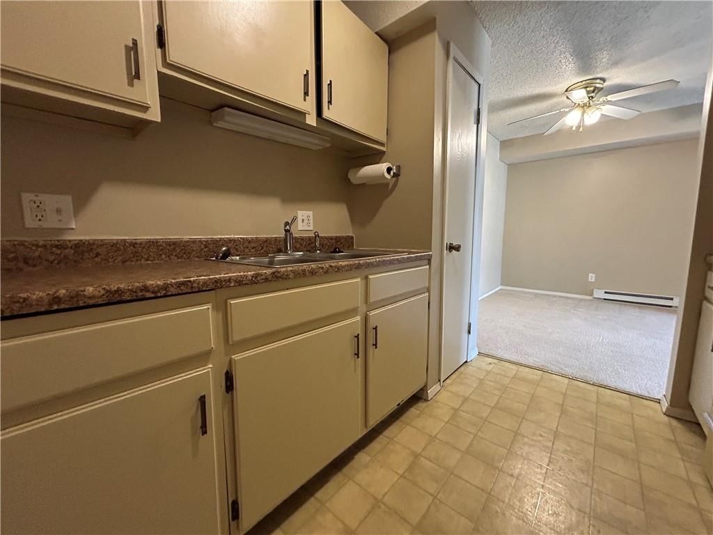 1010 N Walnut Street — photo 32