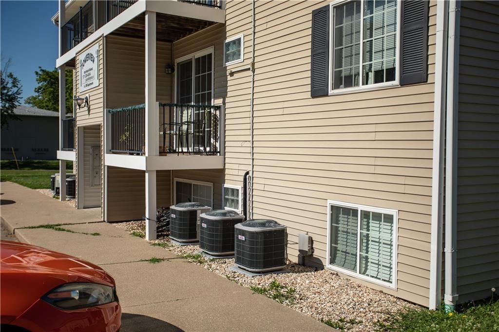 1010 N Walnut Street — photo 35