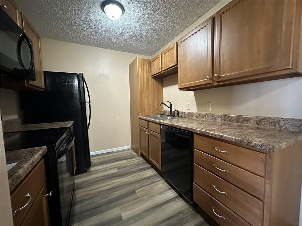 1010 N Walnut Street — photo 47