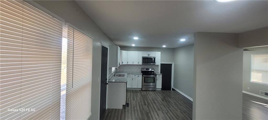 9008 Indiana Avenue — photo 11