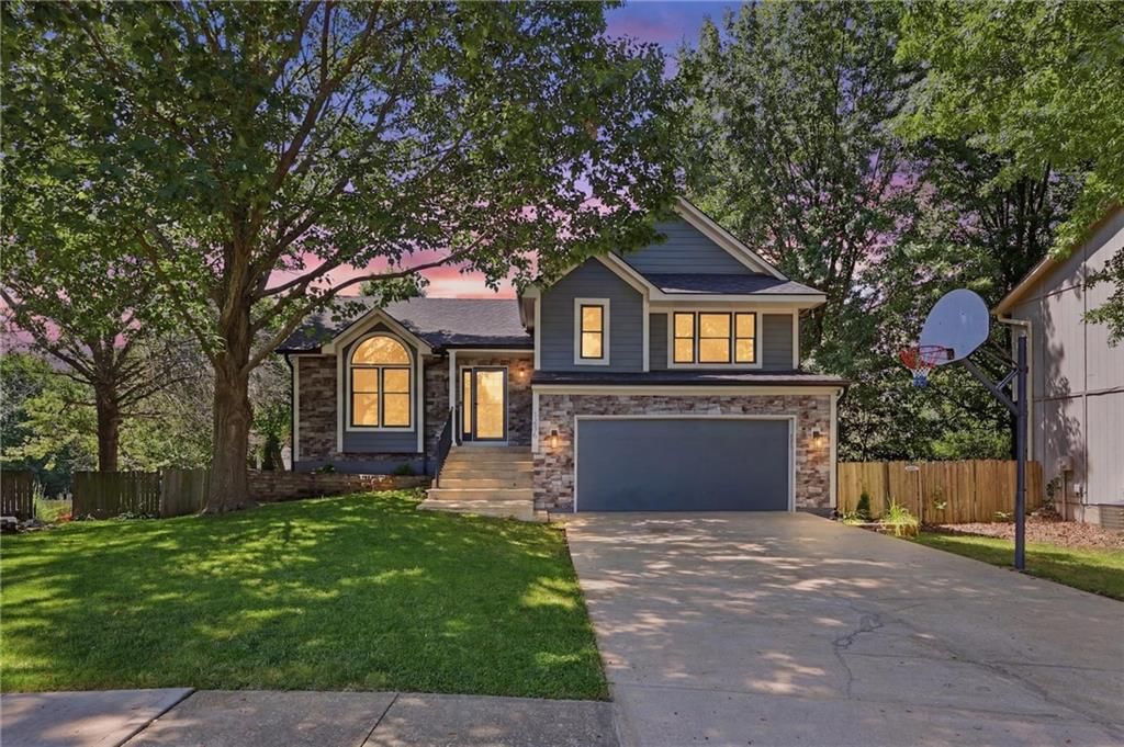 12407 S Alcan Street — photo 2