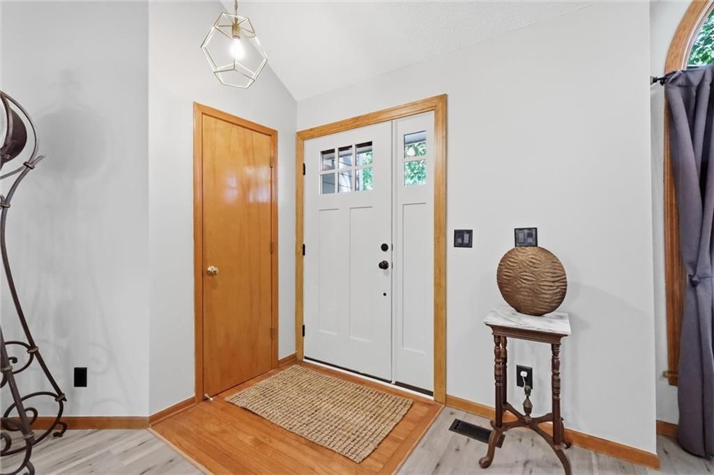 12407 S Alcan Street — photo 5