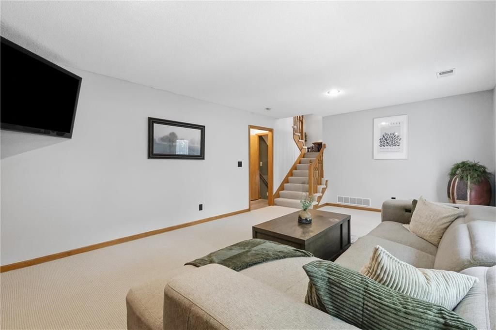 12407 S Alcan Street — photo 30
