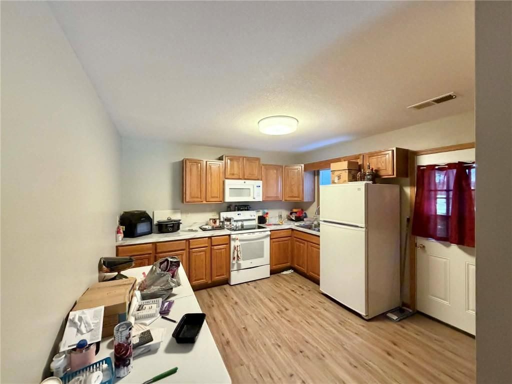1017 E Edwards Street — photo 5