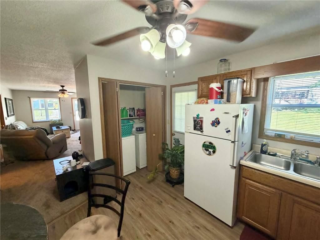 1017 E Edwards Street — photo 16