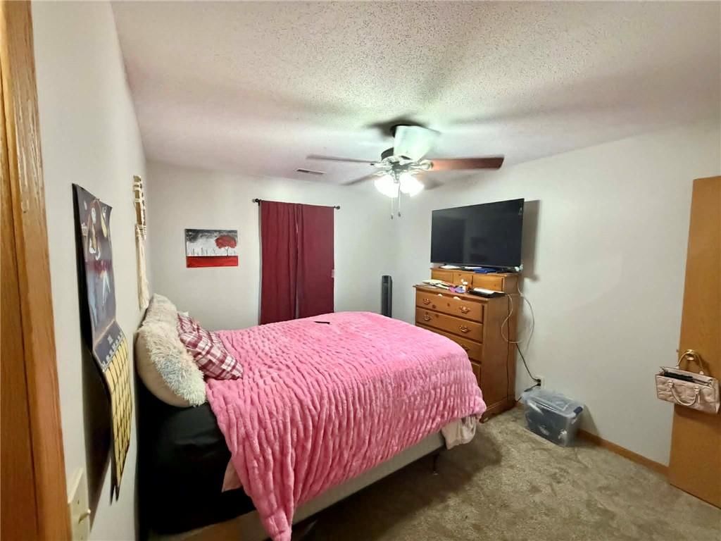 1017 E Edwards Street — photo 17