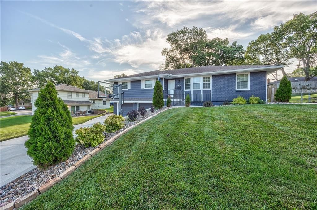 10717 McGee Street — photo 3