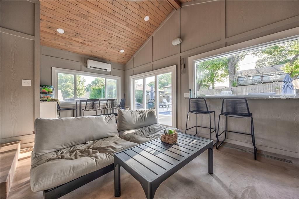 10717 McGee Street — photo 10