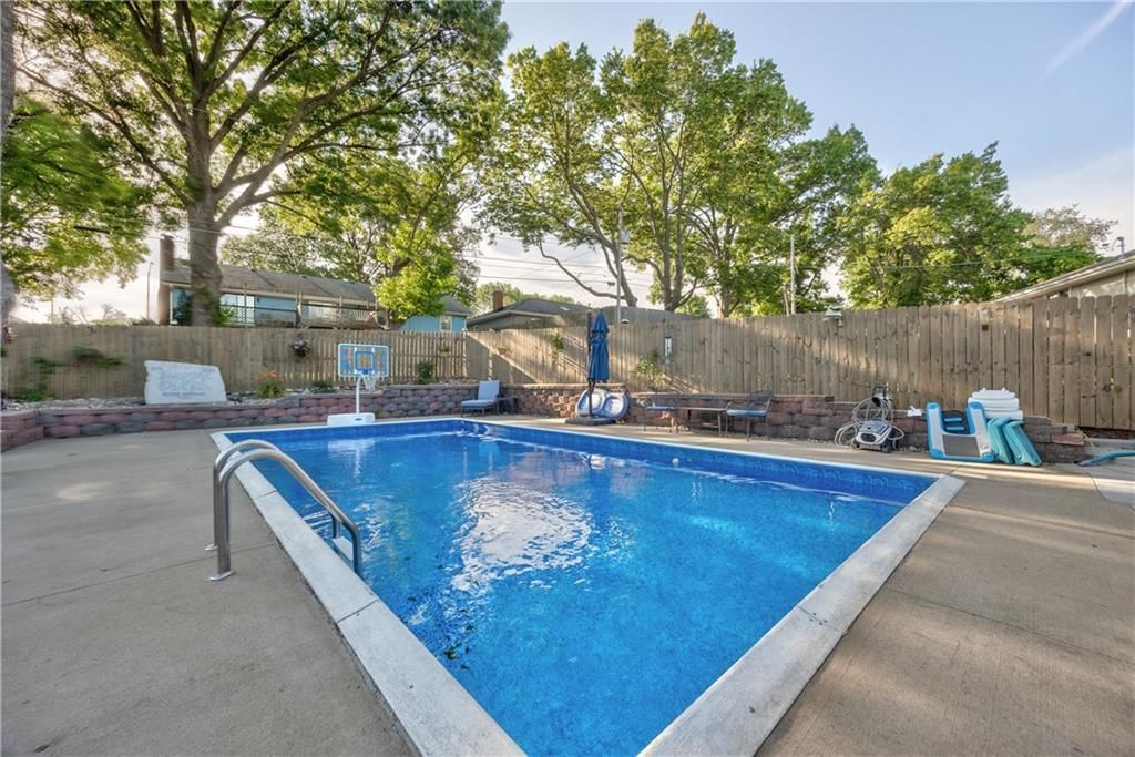 10717 McGee Street — photo 34