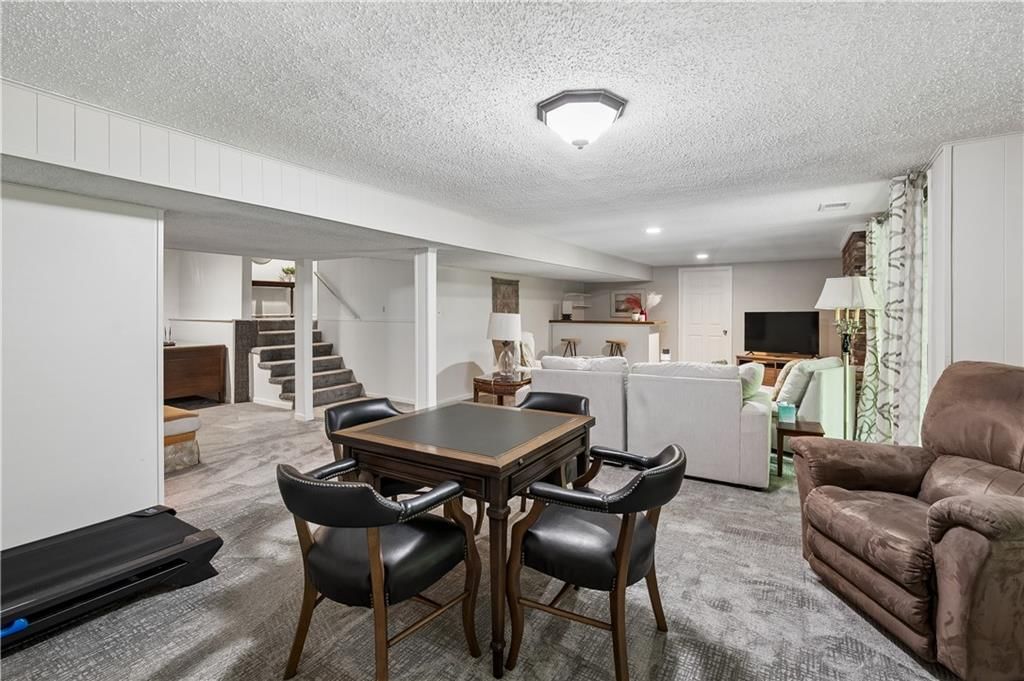 10211 Broadmoor Street — photo 27
