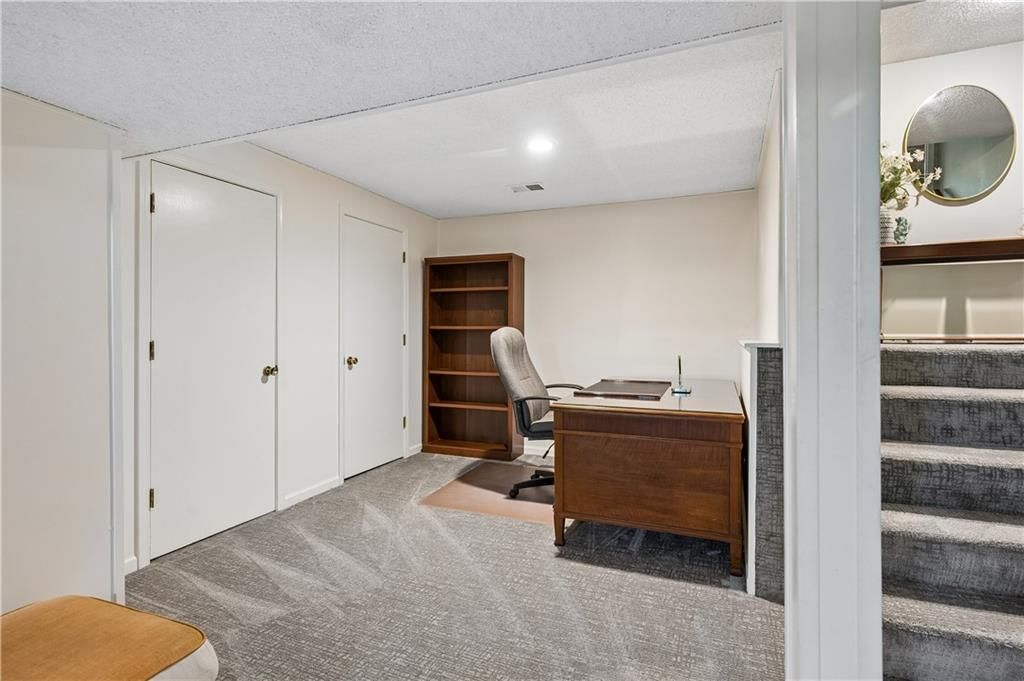 10211 Broadmoor Street — photo 28