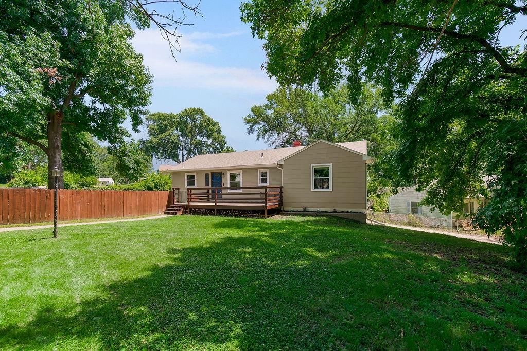 3437 N Chelsea Avenue — photo 1