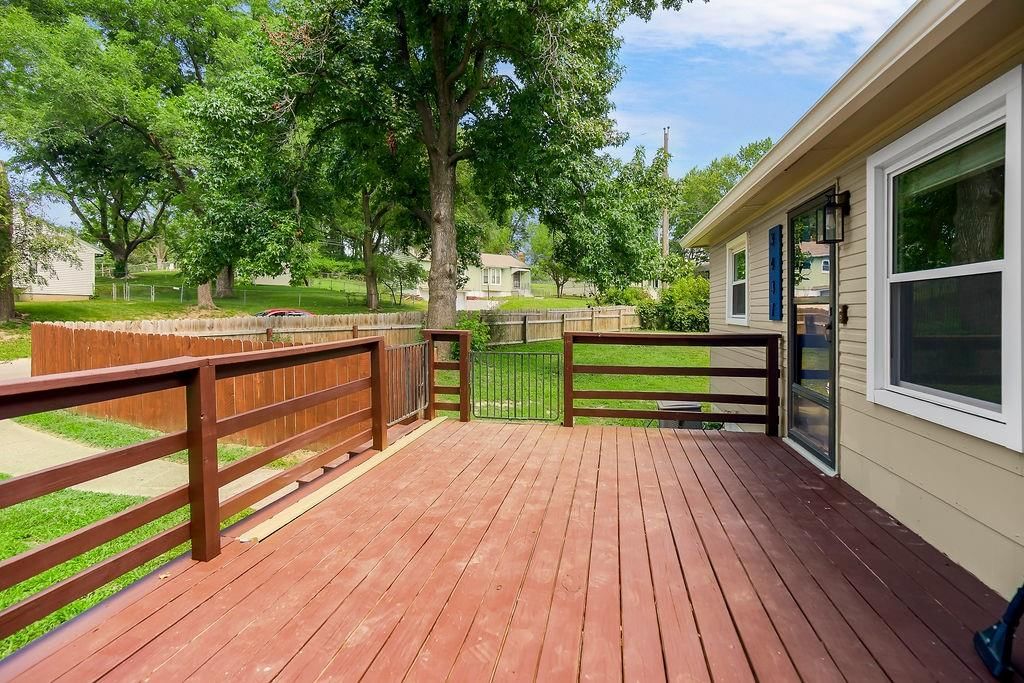 3437 N Chelsea Avenue — photo 4
