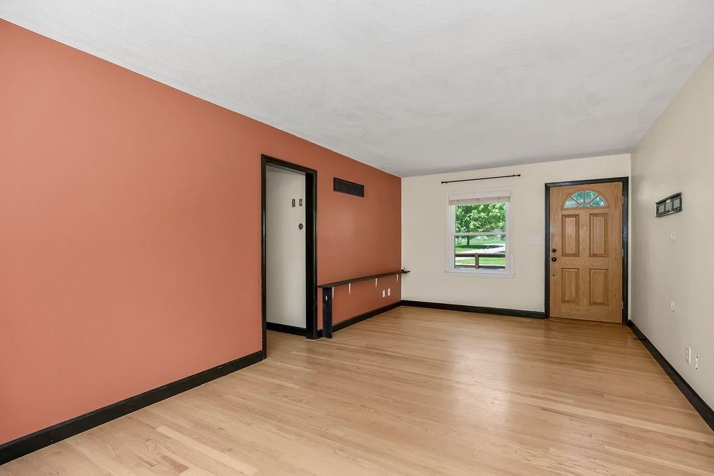 3437 N Chelsea Avenue — photo 5