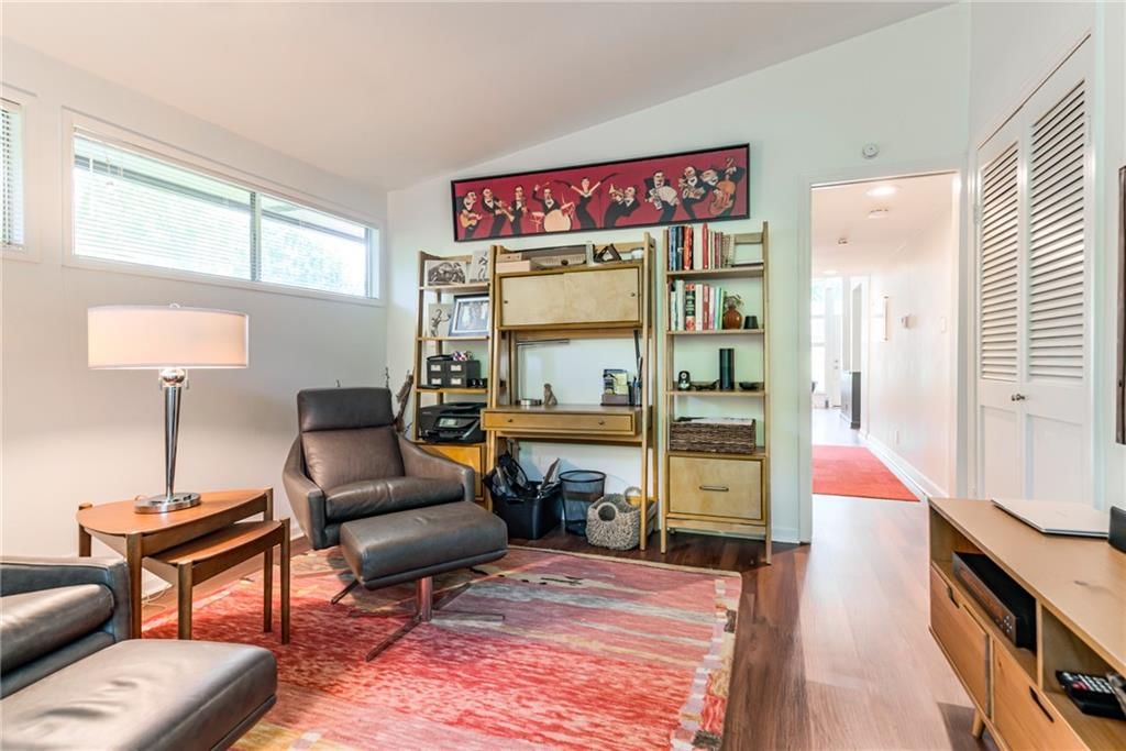 2204 W 71 Terrace — photo 24