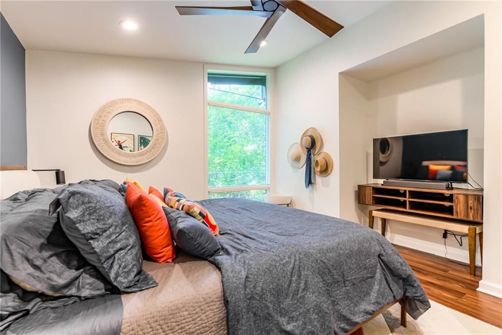 2204 W 71 Terrace — photo 28