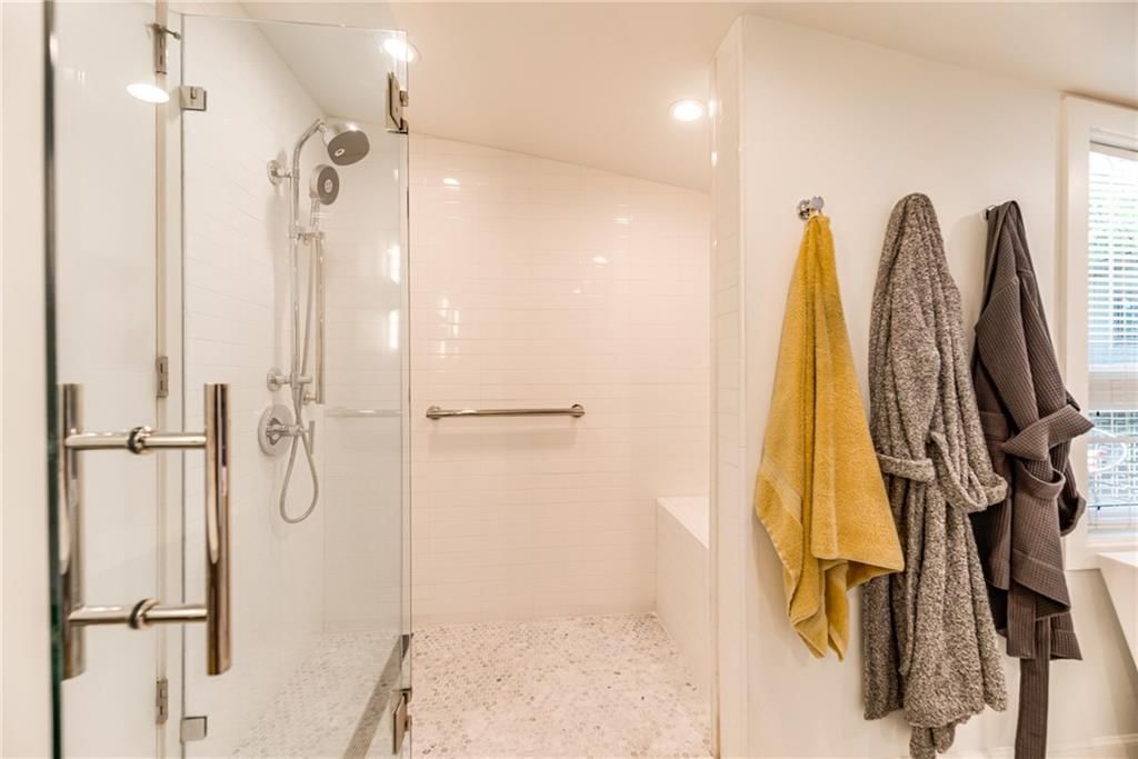 2204 W 71 Terrace — photo 31
