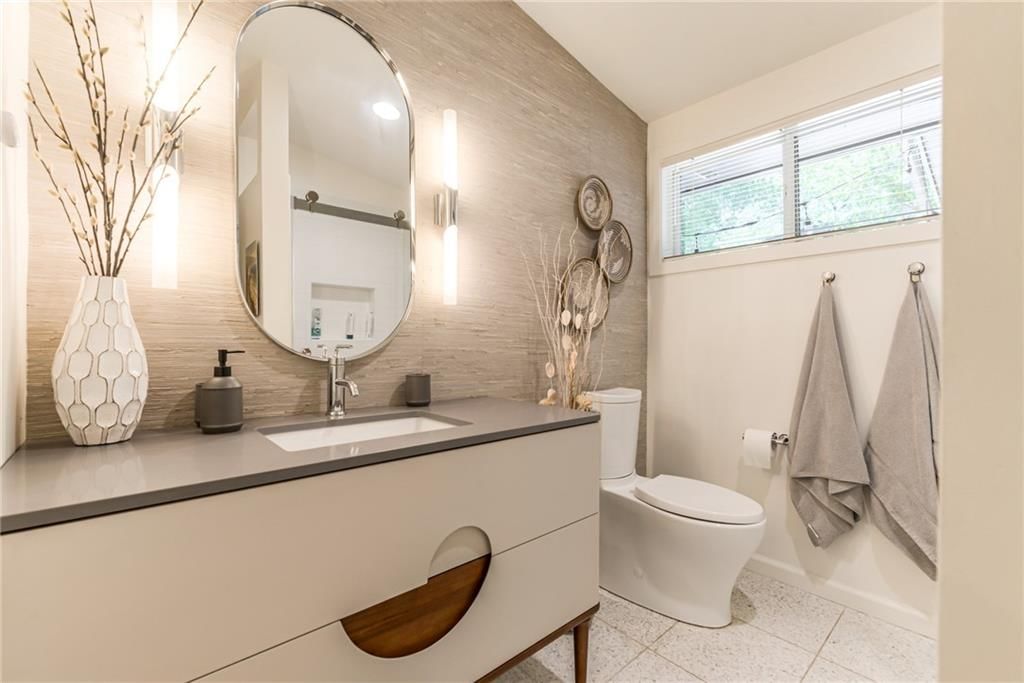 2204 W 71 Terrace — photo 35