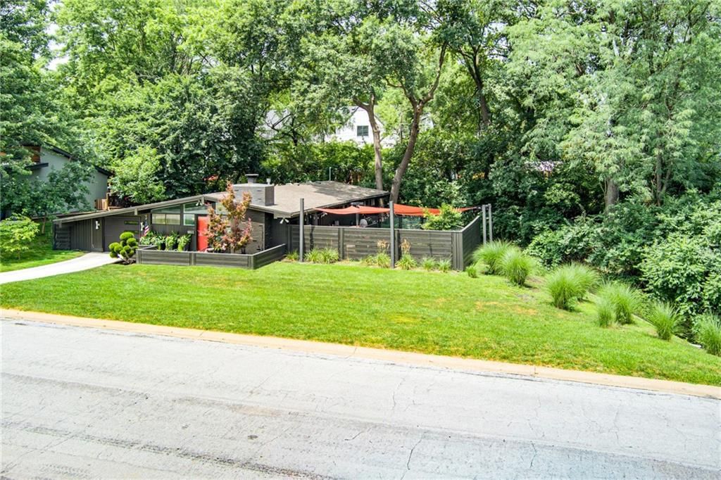 2204 W 71 Terrace — photo 47