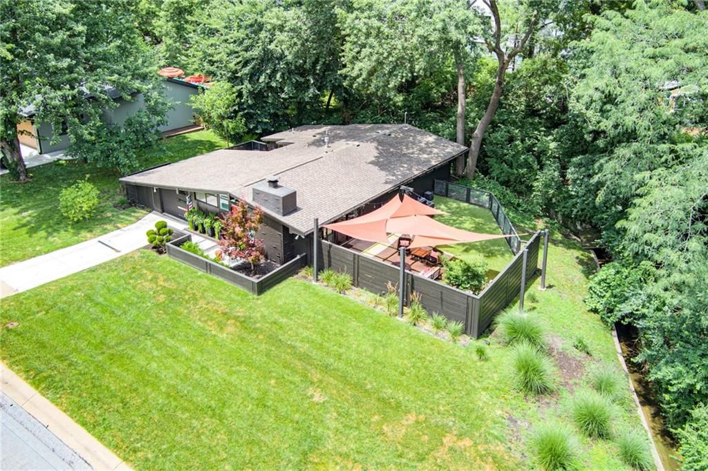 2204 W 71 Terrace — photo 48