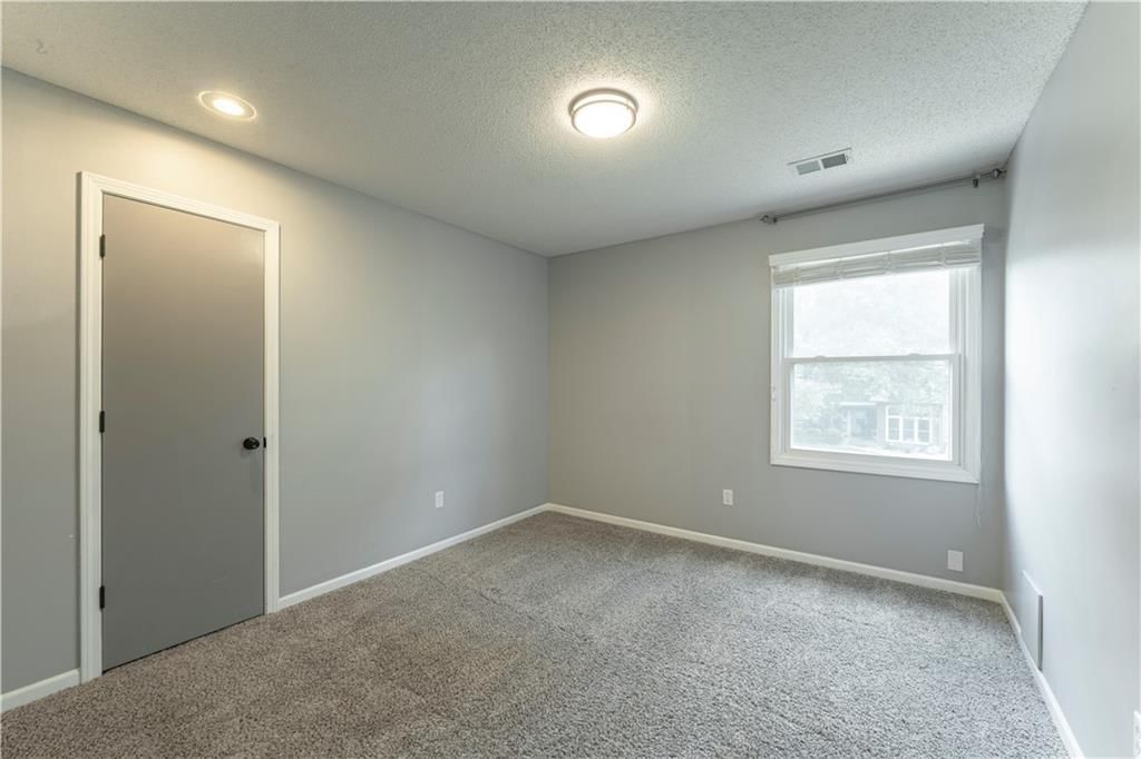 15026 W 146 Street — photo 16