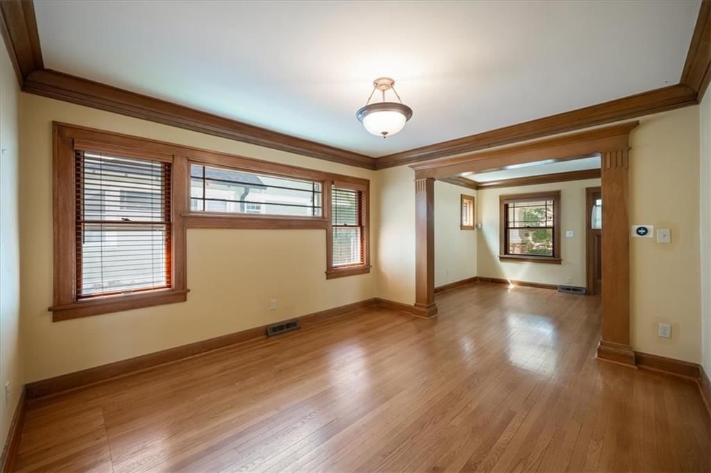 5733 Kenwood Avenue — photo 11