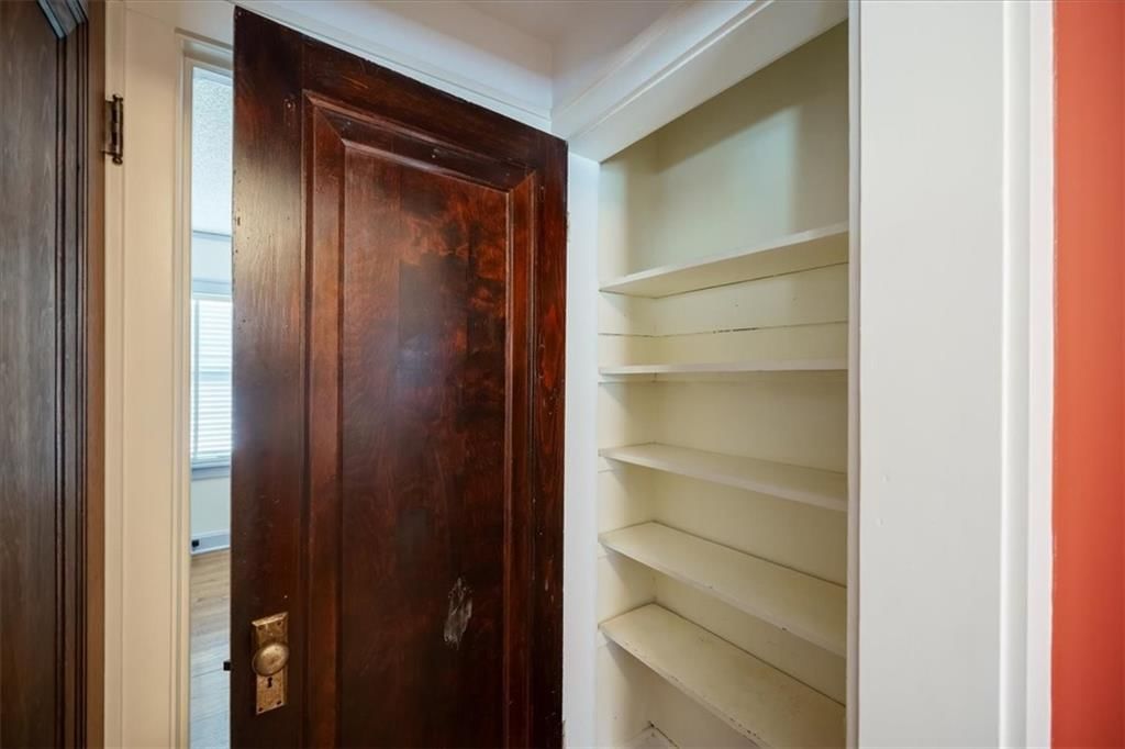 5733 Kenwood Avenue — photo 15