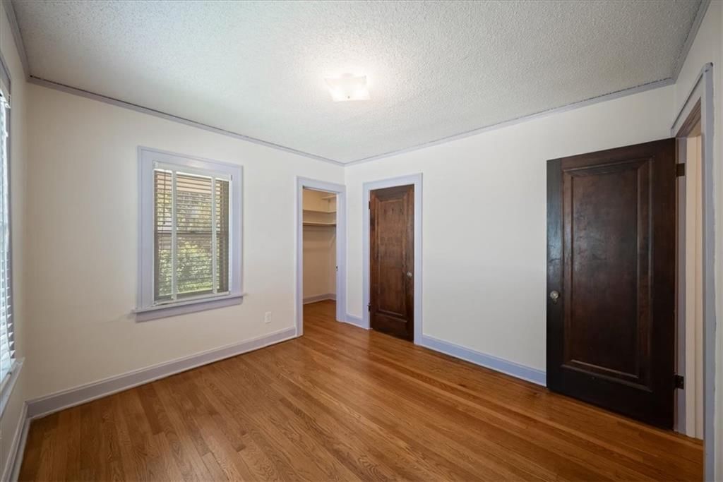 5733 Kenwood Avenue — photo 19