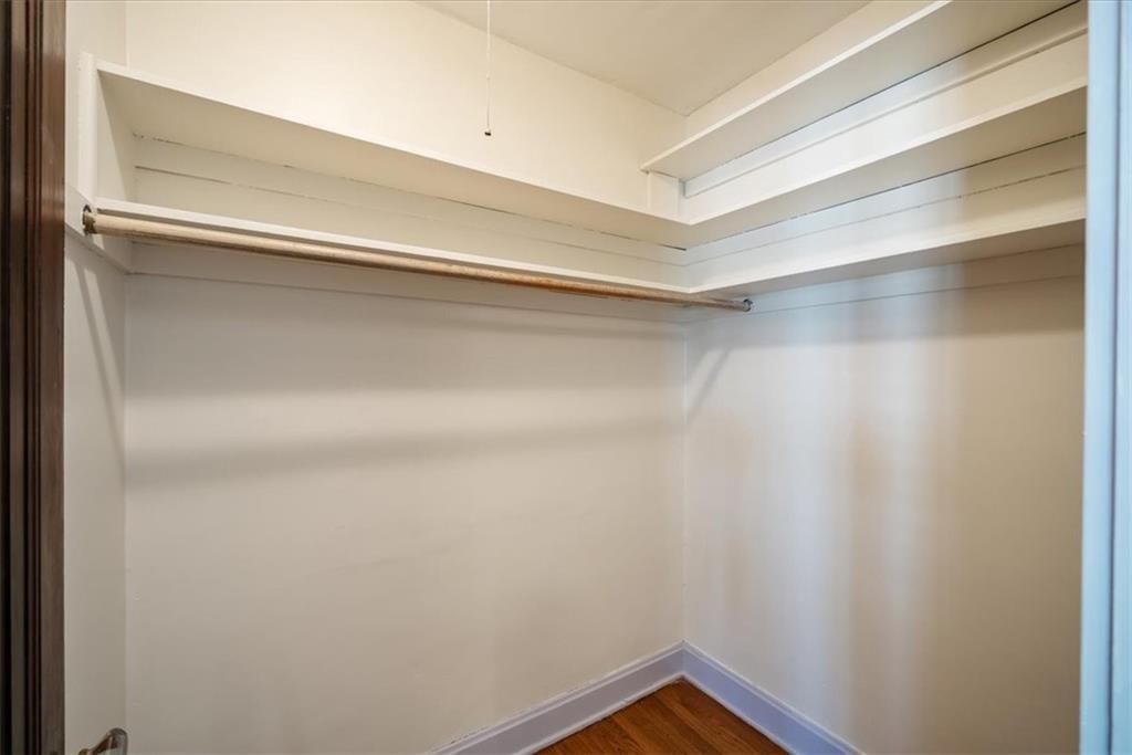 5733 Kenwood Avenue — photo 20