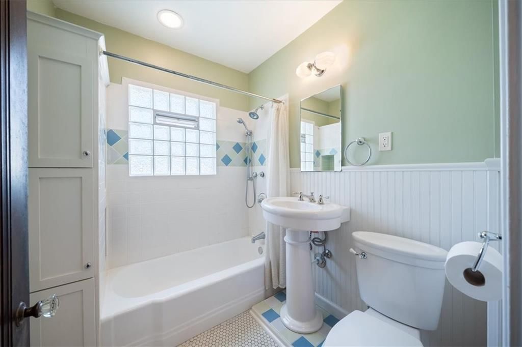 5733 Kenwood Avenue — photo 23
