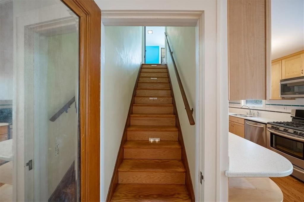 5733 Kenwood Avenue — photo 24