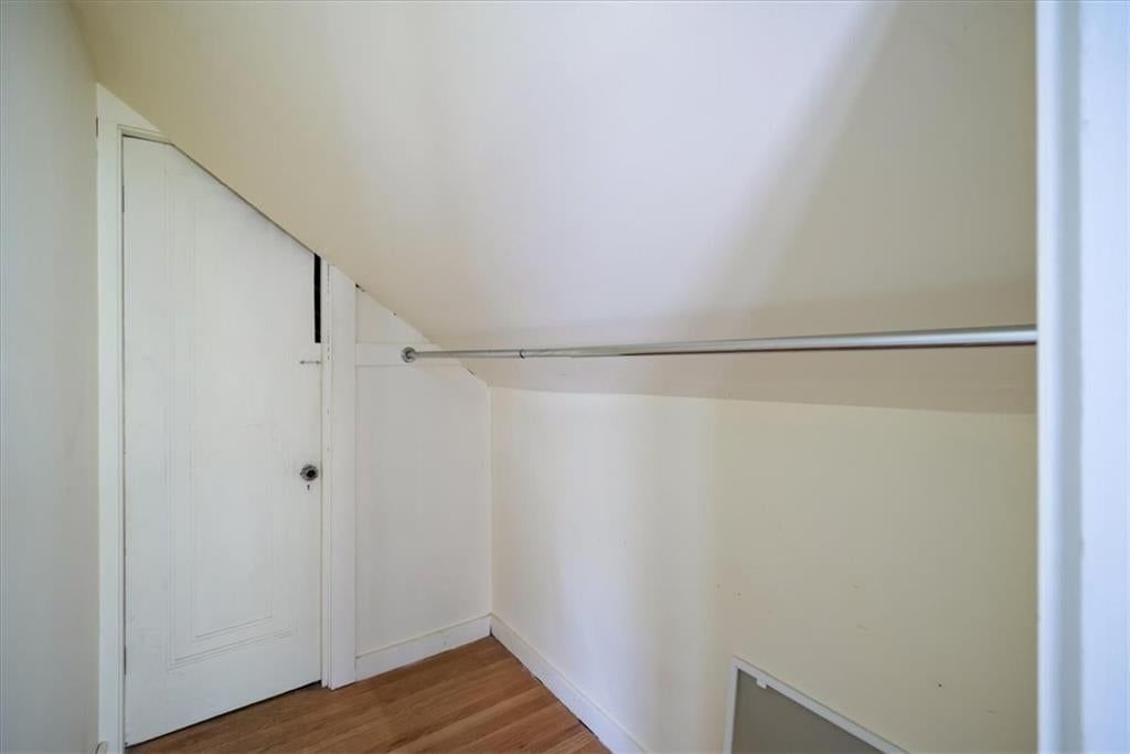 5733 Kenwood Avenue — photo 27