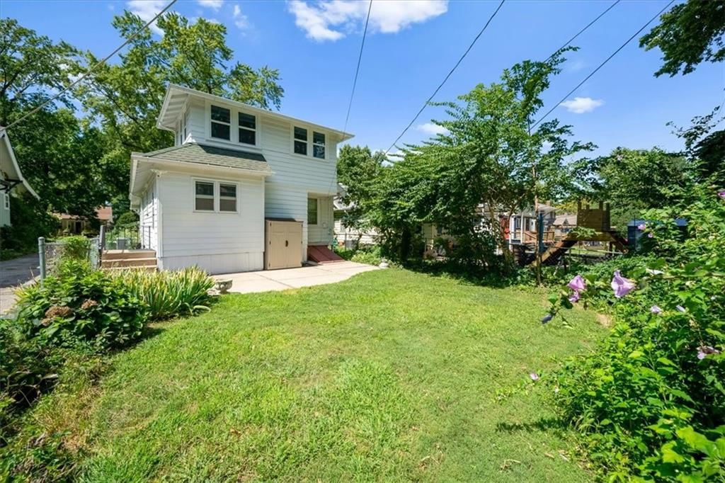 5733 Kenwood Avenue — photo 28