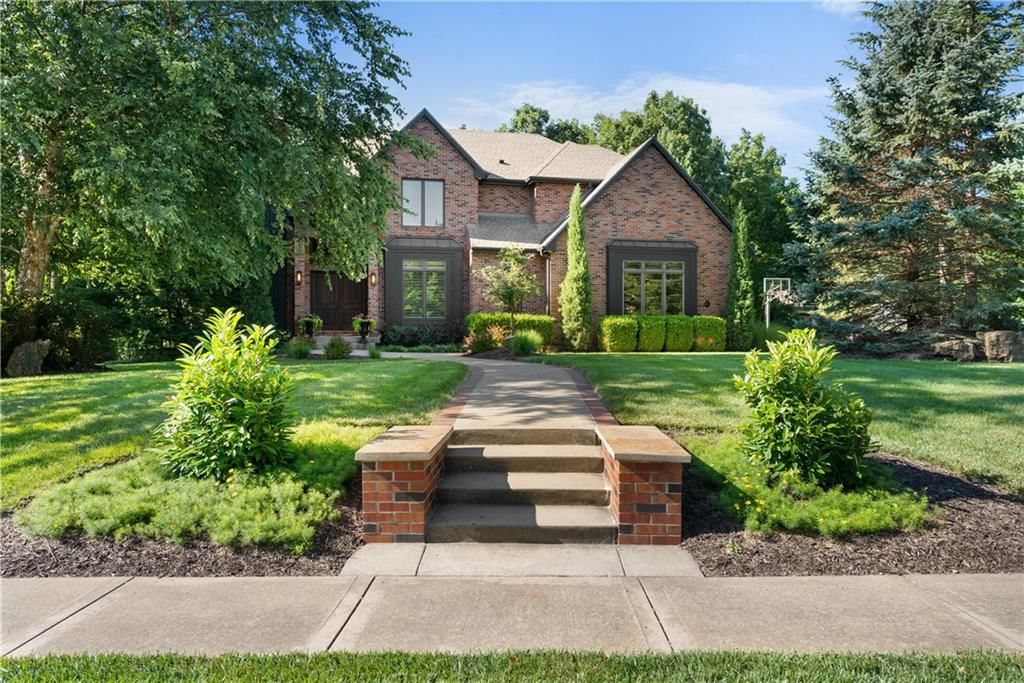 301 NW Rockhill Circle — photo 2