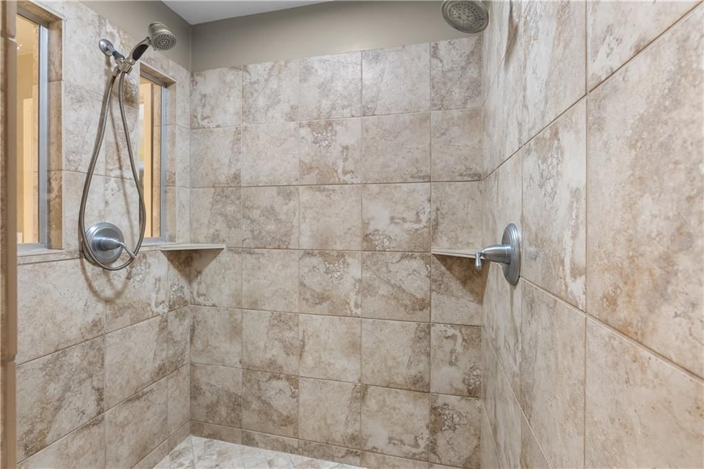 301 NW Rockhill Circle — photo 38