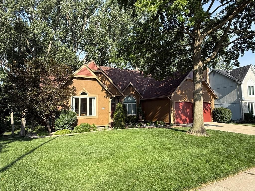 7815 N Revere Drive — photo 3