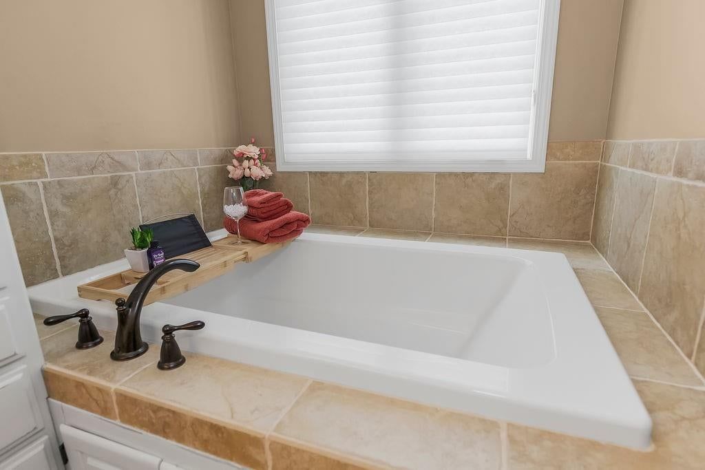 7815 N Revere Drive — photo 18