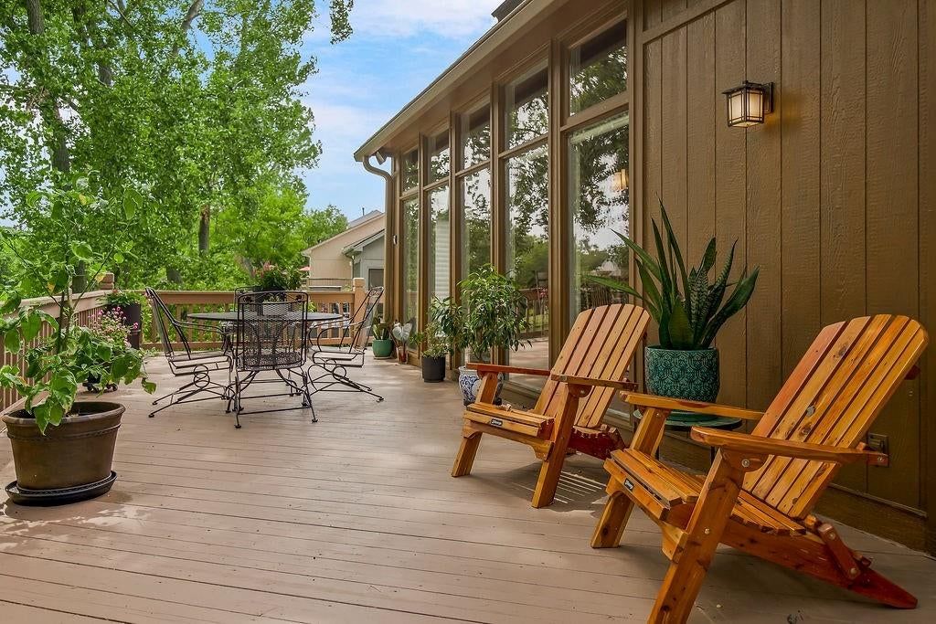 7815 N Revere Drive — photo 33