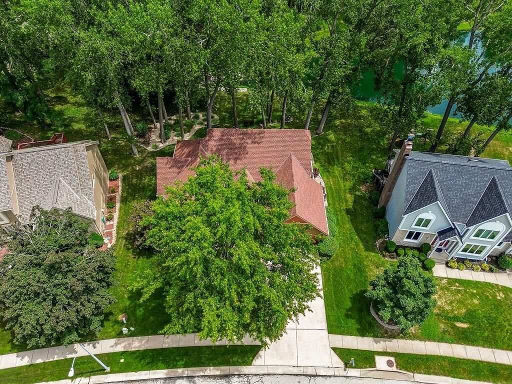 7815 N Revere Drive — photo 41