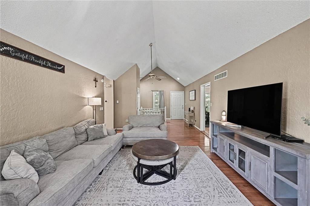 11 NW 101st Place — photo 6