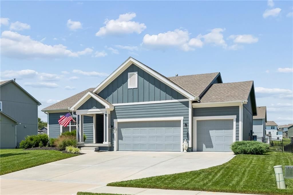 3212 SW Arbor Tree Drive — photo 2