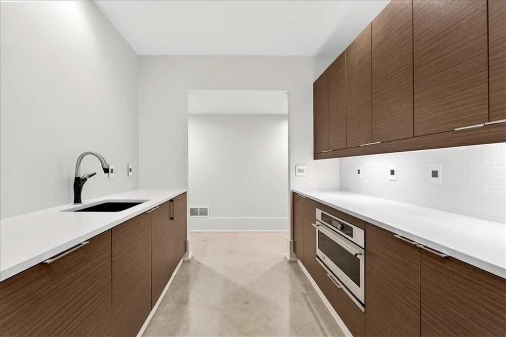 3906 W 69th Street — photo 32