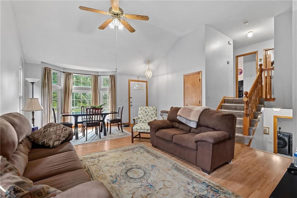 8002 W 147TH Terrace — photo 9