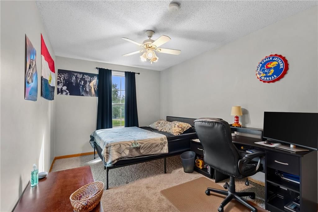 8002 W 147TH Terrace — photo 19