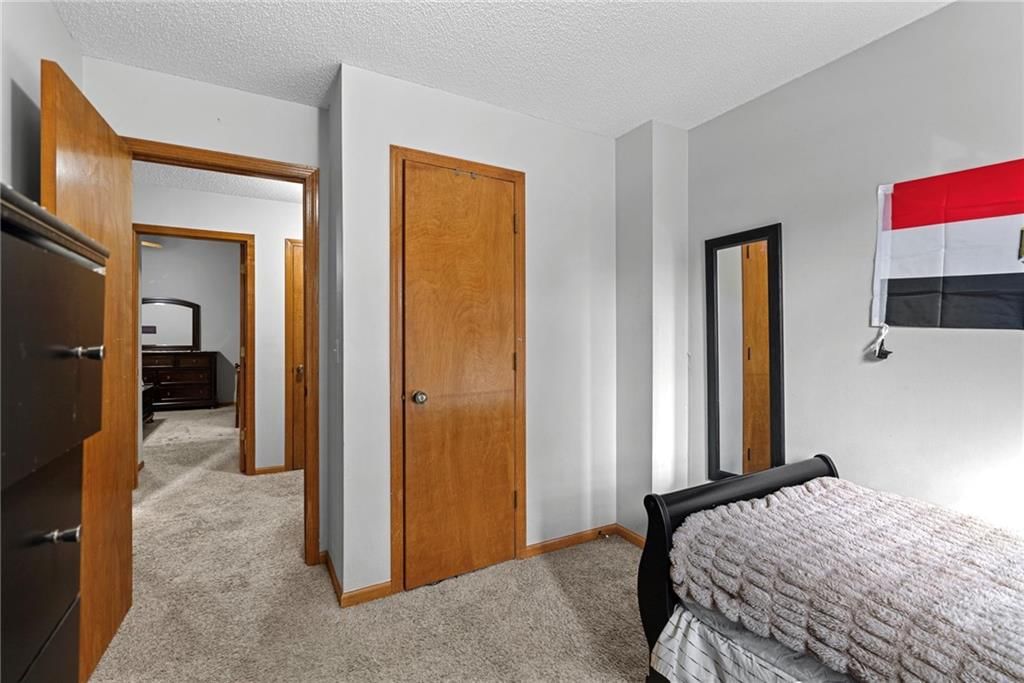 8002 W 147TH Terrace — photo 21