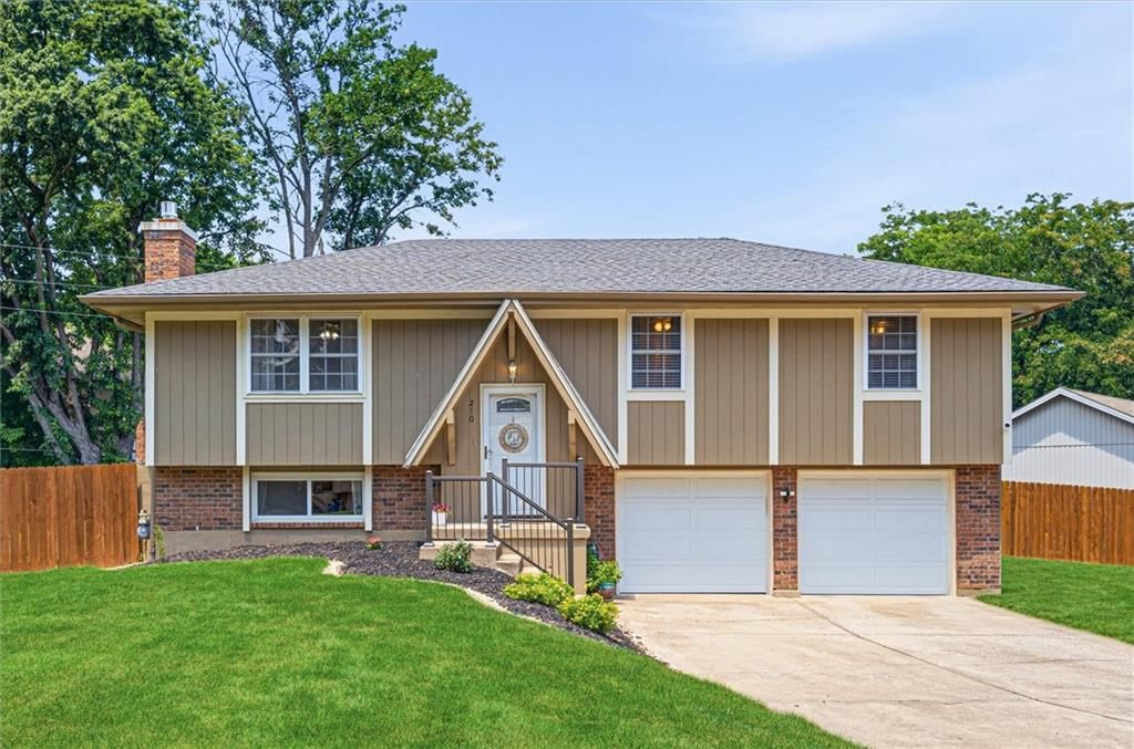 210 SE Circleview Drive — photo 2