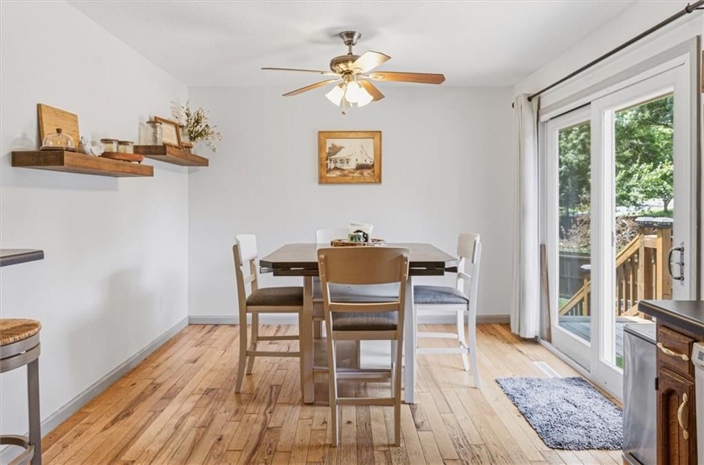 210 SE Circleview Drive — photo 10