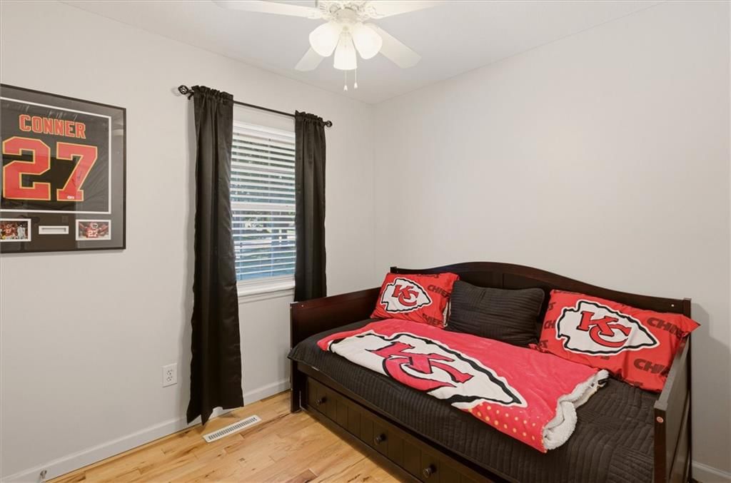 210 SE Circleview Drive — photo 11