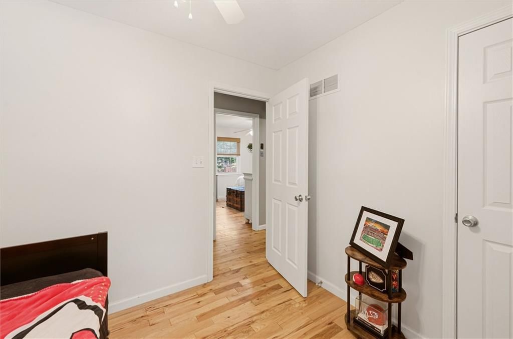 210 SE Circleview Drive — photo 12